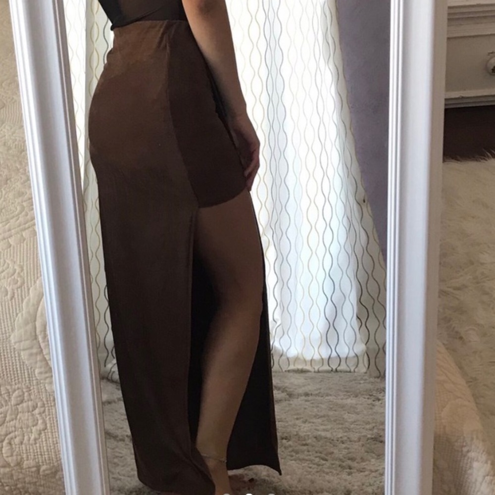 Velvet brown skirt with side cut out. Size S.